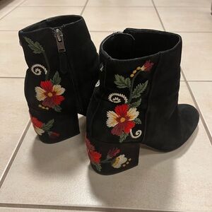 Sam Edelman Tavi Embroidered Suede Leather Boots